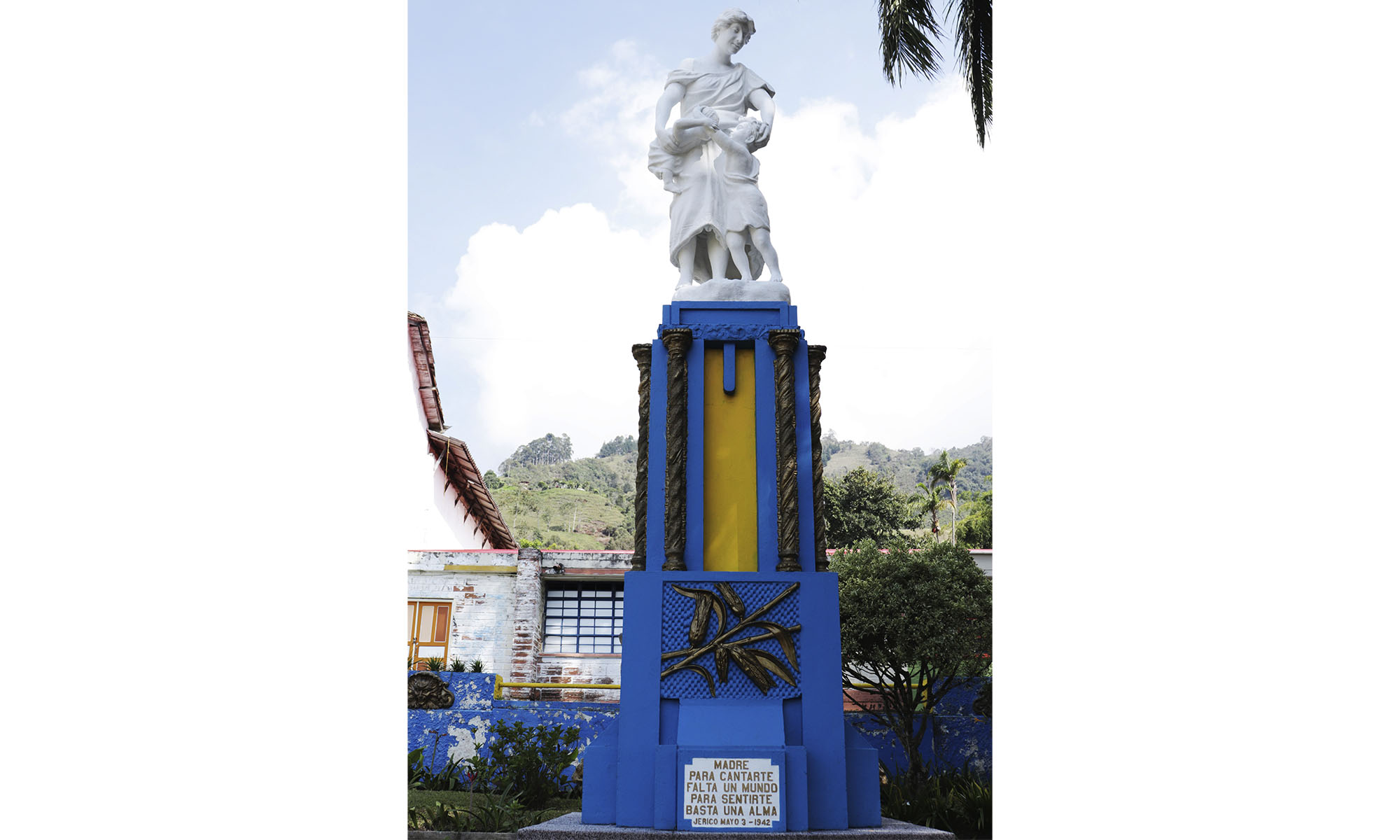 HISTORIA DEL MONUMENTO A LA MADRE Aldea de Piedras