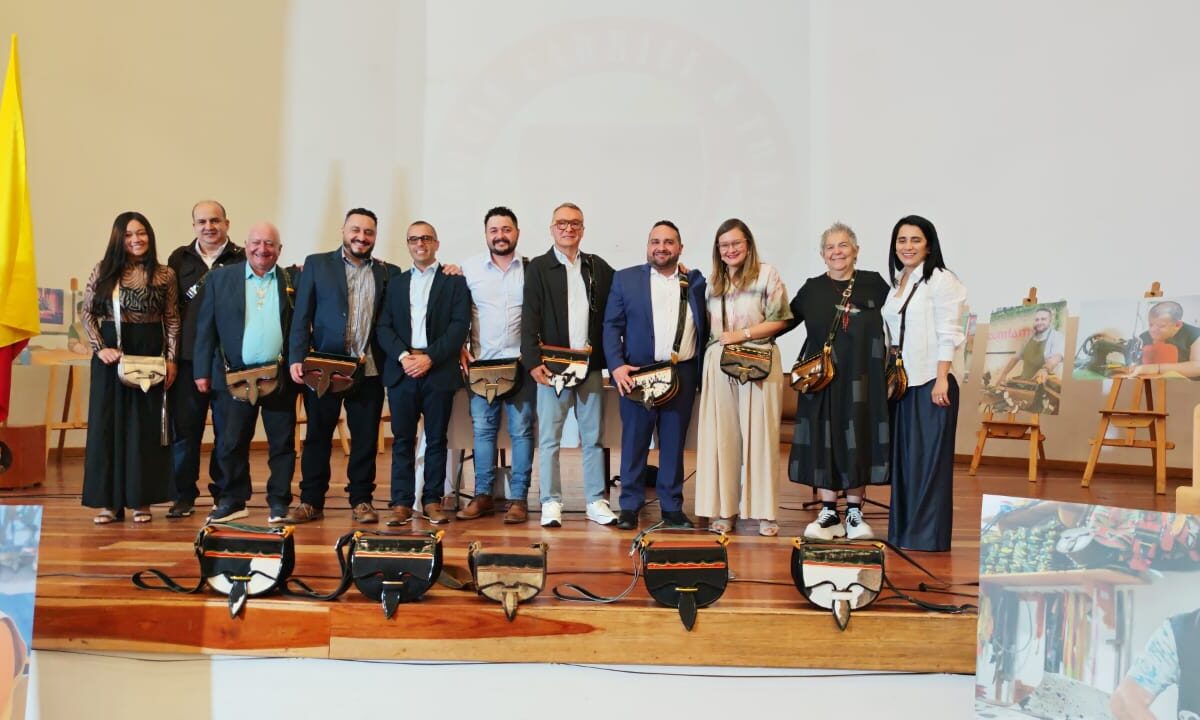 ¡EL CARRIEL CARGA LA MEMORIA DE ESTE PAÍS!