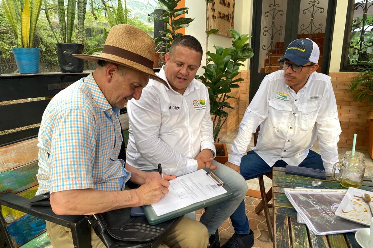 MIRAR PARA EL MISMO LADO