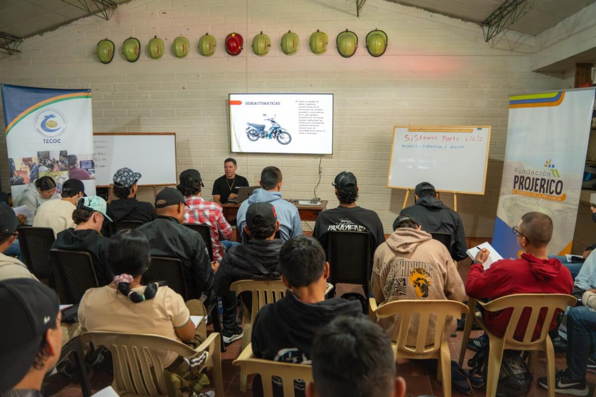 MÁS DE 30 PERSONAS INICIARON EL DIPLOMADO EN MECÁNICA DE MOTOS EN JERICÓ