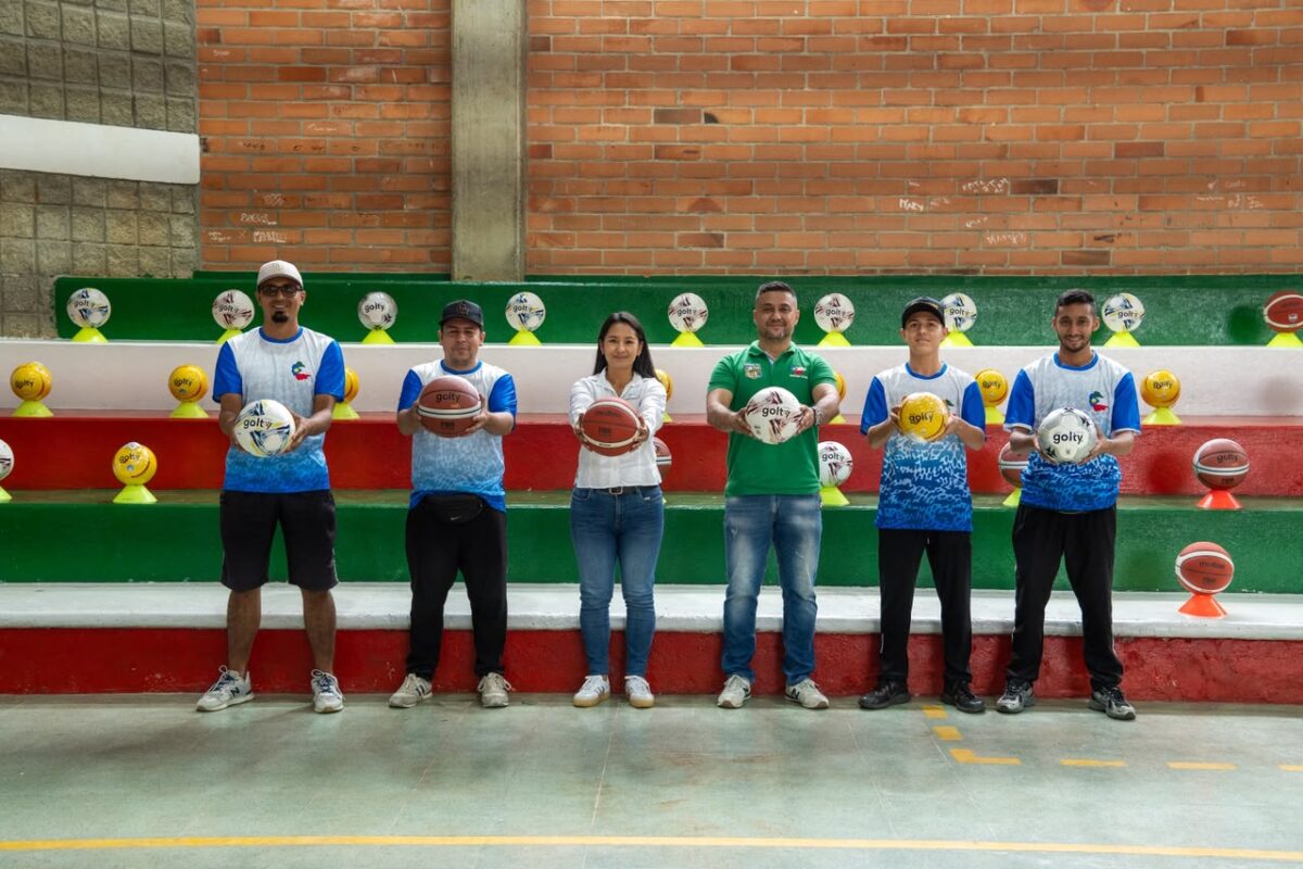 QUEBRADONA FORTALECE EL DEPORTE EN TARSO CON NUEVA DOTACIÓN QUEBRADONA FORTALECE EL DEPORTE EN TARSO CON NUEVA DOTACIÓN